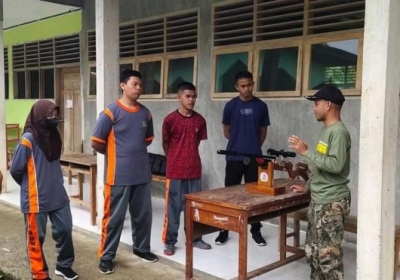 Latihan Ekskul Menembak